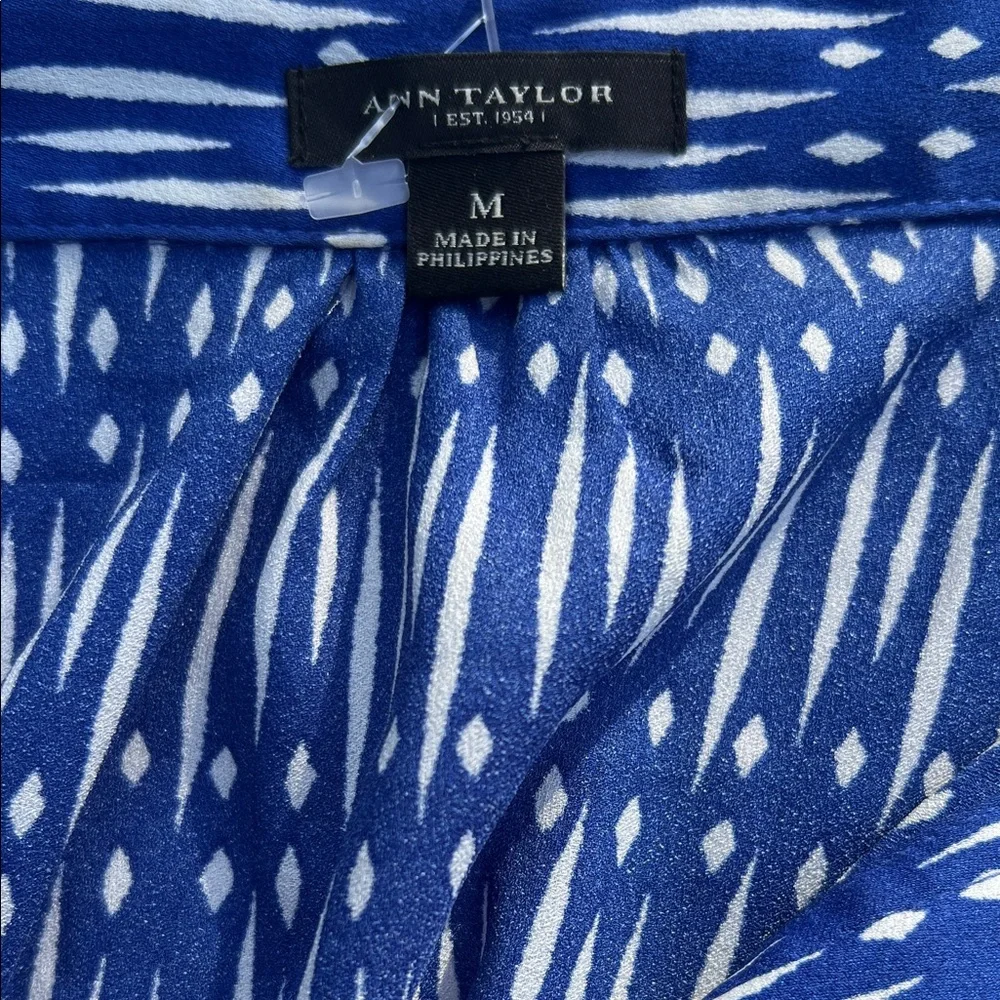 Ann Taylor Navy and White Patterned Button Down Shirt - Picture 2 of 2